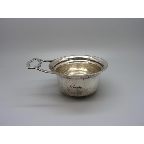 902 - A silver bowl/cup with George III coin set in the base, London 1904, 110g