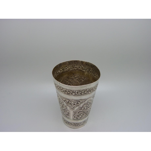 903 - A white metal beaker, 142g, 127mm