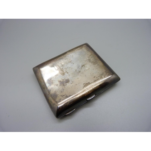 918 - A silver cigarette case, 93g