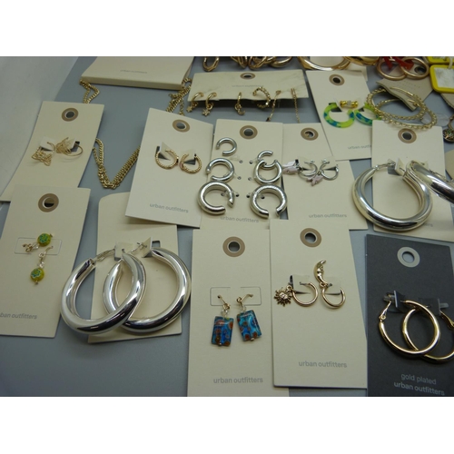 969 - A collection of fashion jewellery including some set with semi-precious stones