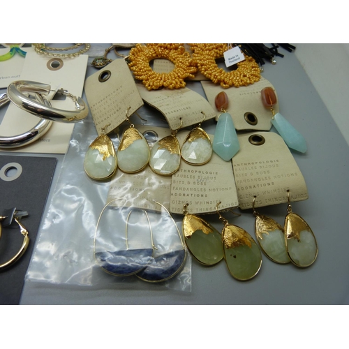 969 - A collection of fashion jewellery including some set with semi-precious stones