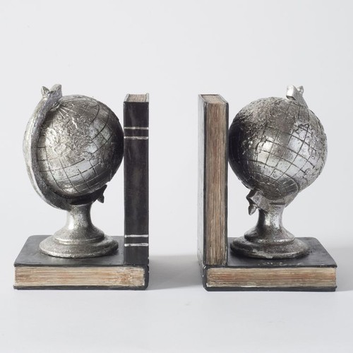 1339 - A pair of Atlas globe bookends, H 18cms (505599922236519)   #