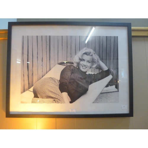 1345 - A Marilyn Monroe - Smile framed print 60X80    (PPR5126921)    #