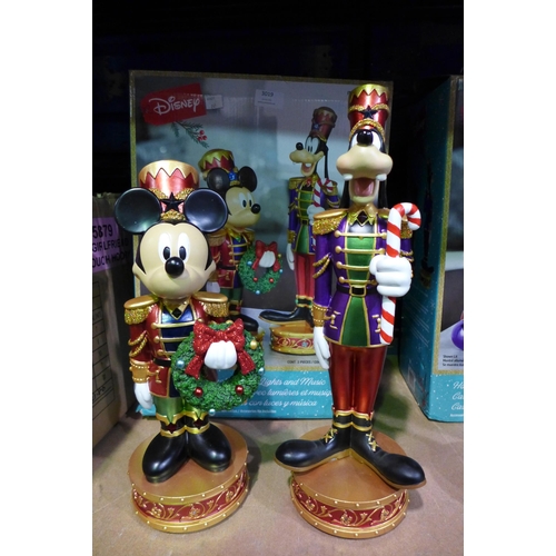 3019 - Disney Nutcrackers  - Mickey & Goofy   (247-258)  * This lot is subject to vat