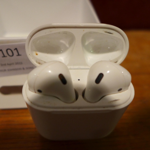 3101 - Airpods 2Nd Gen & Case (MV7N2ZM/A)   (247-146)  * This lot is subject to vat