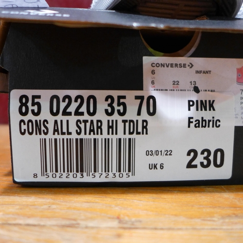 3167d - A pair of child's pink Converse All Star hi-tops, UK 6