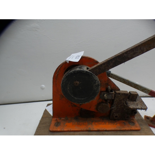 2052 - Two vintage metal cutting guillotines