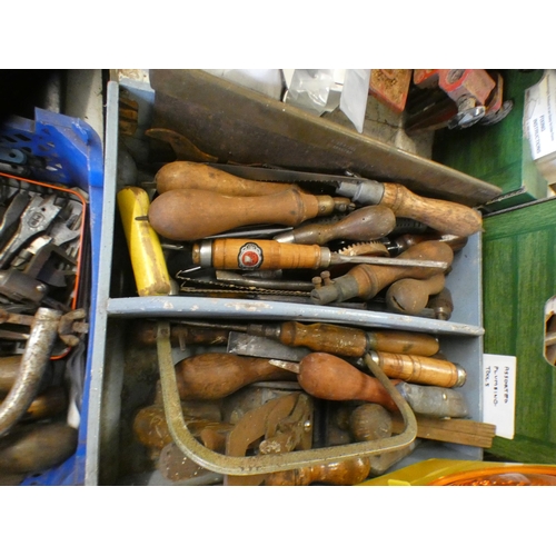 2056 - Approx. 75 vintage joinery tools & accessories