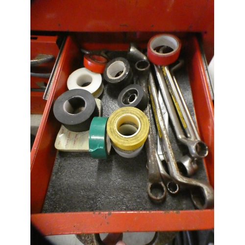 2067 - Red metal toolbox with hand tools, mainly spanners including Snap-On