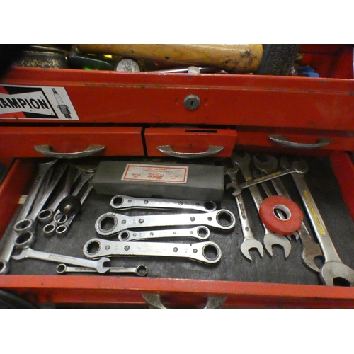 2067 - Red metal toolbox with hand tools, mainly spanners including Snap-On