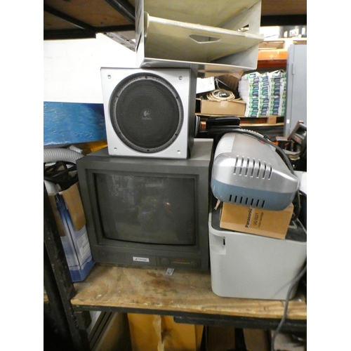 2095 - Home office job lot: Canon laser printer, Ampetronic induction loop driver, 30 items of office misc.... 