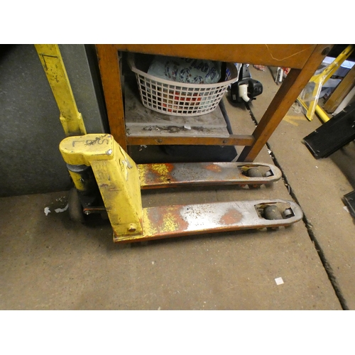 2148 - Pallet truck - W