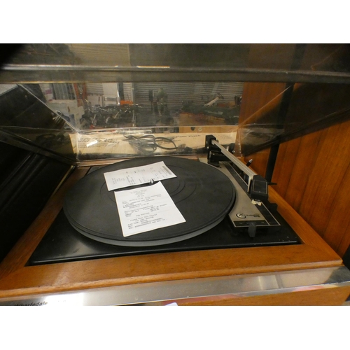 2234 - Panasonic record deck with speakes