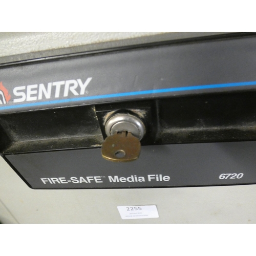 2255 - Sentry Media Safe 6720 with key