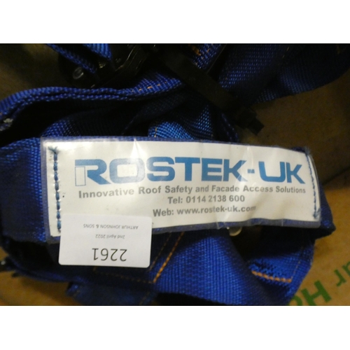 2261 - Rostek UK roofers' full safety harness