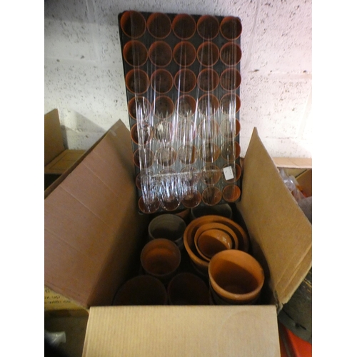 2265 - Approx. 20 terracotta plant pots & seeding trays