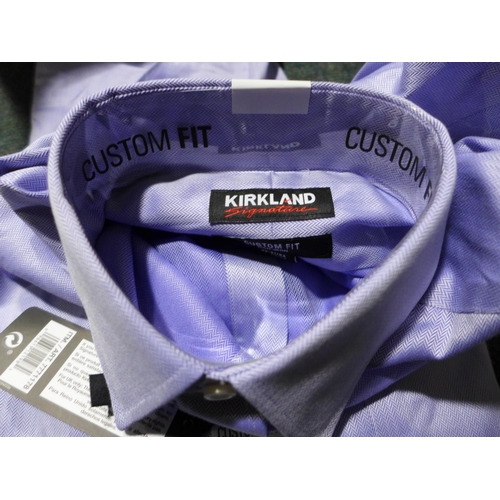 3189 - Quantity of men's Kirkland Signature custom fit shirts, (mix of sizes) * this lot is subject to VAT