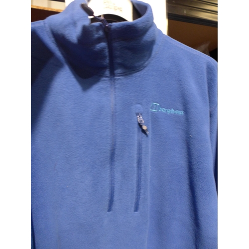 3198 - 10 Men's blue Berghaus half-zip fleeces, size XXL * this lot is subject to VAT