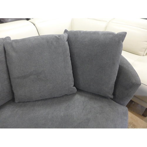 1525 - Fabric Swivel Chair Fy21 , RRP £441.66 + vat (4097-23)  * This lot is subject to vat