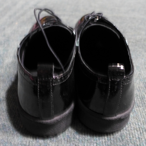 3211 - Pair of women's Claire Laurent black patent brogues, UK 7.5 * this lot is subject to VAT