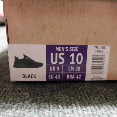 3213 - Pair of men's black Skechers, UK size 9 * this lot is subject to VAT