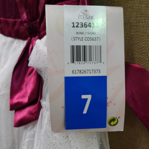 3351 - 2 Girl's Jona Michelle party dresses, size 7 & size 8 * this lot is subject to VAT