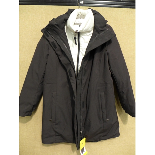 3368 - Women's DKNY black and white 2-in-1 hooded coat, size S * this lot is subject to VAT