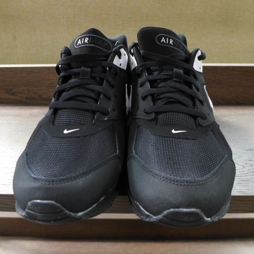 3409 - Pair of Nike Air Max Ivo trainers, UK size 12