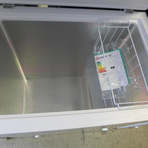 1764 - Hisense Chest Freezer 198L White Fc252D4Bw1     ,Original RRP £249.91 + vat (4093-16) * This lot is ... 