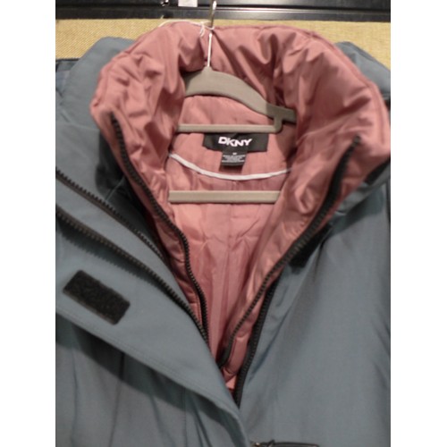 3365 - Women's DKNY teal and pink 2-in-1 hooded coat - size M * this lot is subject to VAT