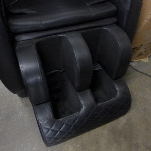 1524 - A V Comfort zero gravity massage chair