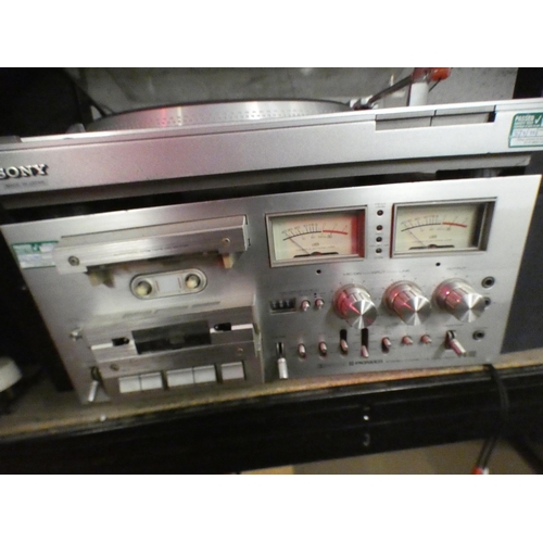 2370 - Ponner tape deck with Sony turntable