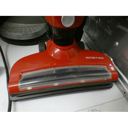 2395 - Dirt Devil cordless vacuum cleaner with charger - W - used