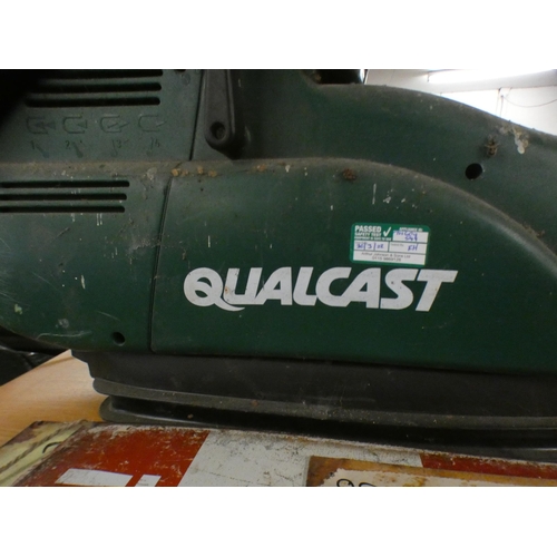 2456 - Qualcast Turbo Vac 1100 garden blow vac