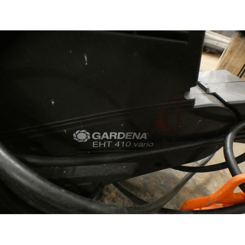 2522 - Gardina EHT410 electric hedge cutters - W