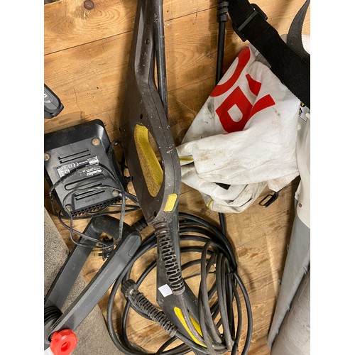 2426 - 2 Karcher hoses & lances