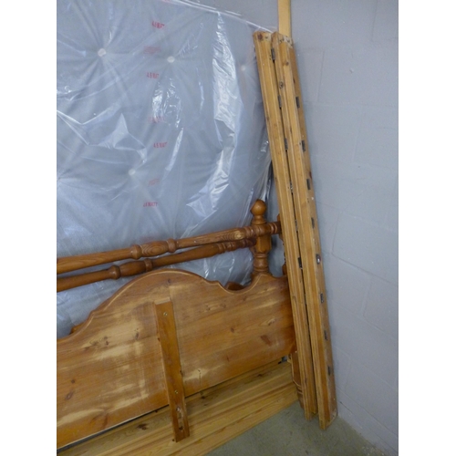 1752 - A Pine kingsize bed frame