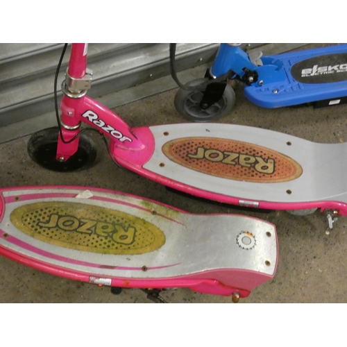 2133 - Three electric scooters: 2 Razor, 1 e-Scoot & batteries