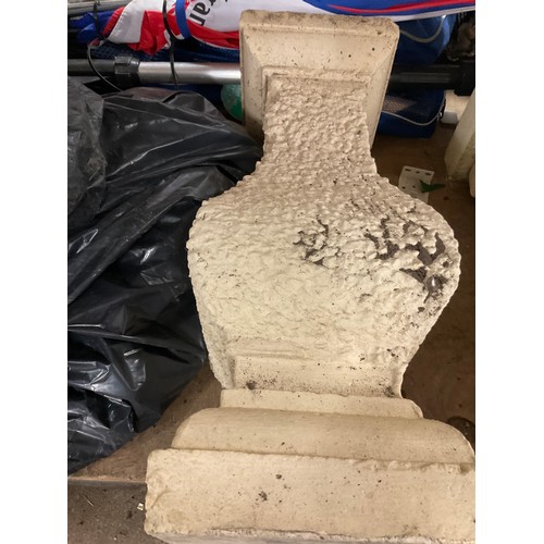 2139 - Stone bird bath with bag of decorative stones