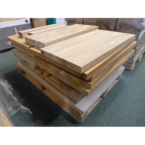 3152 - Qty Of Solid Oak Off Cuts      * This lot is subject to vat