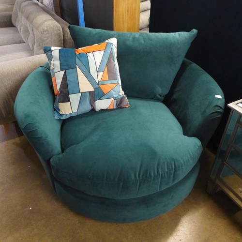 1401 - A teal velvet upholstered swivel love seat with geometric scatter cushion