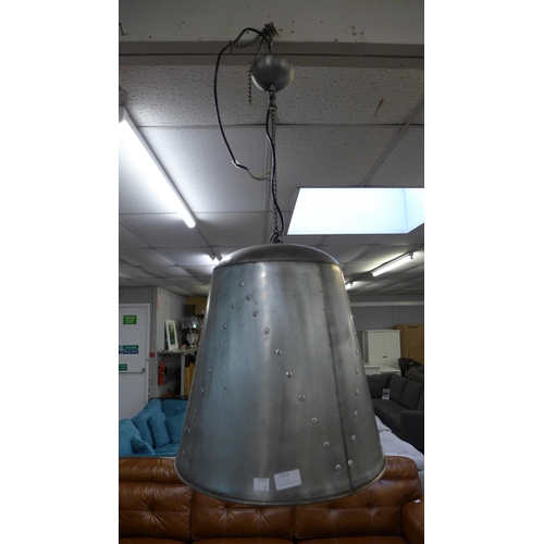 1439 - An industrial ceiling light