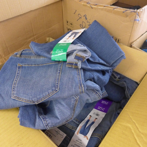 2060 - Approx. 12 pairs of Jessica Simpson jeans - assorted sizes, unused and tagged