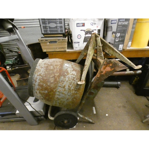 2131 - 240v electric cement mixer with stand - failed electrical safety test due to earth continuity - sold... 