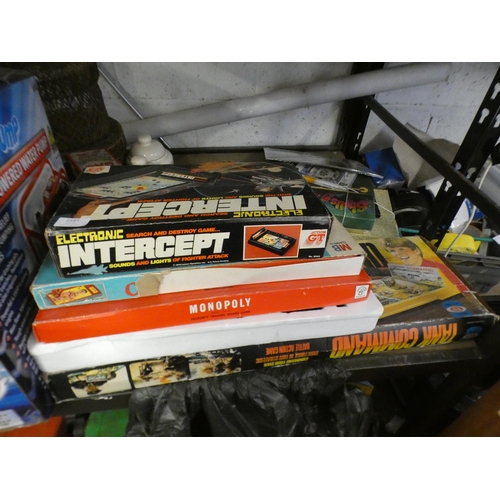 2187 - Approx 5 Vintage boxed games