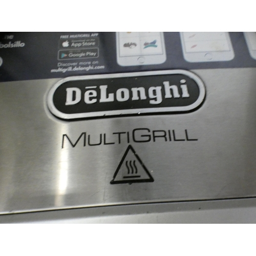 2215 - Delonghi multi grill table top/camping cooker with extra plates - W