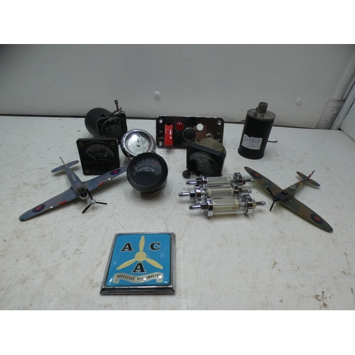 2244 - 6 Original aviation/aeroplane dials and actuators, spark plugs & Corgi Toy planes, plaque, etc.