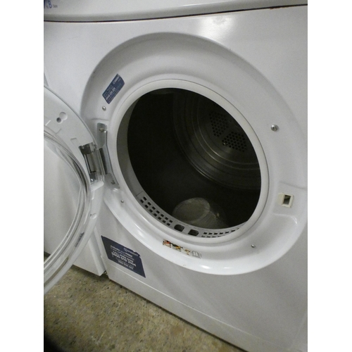 2276 - Indesit 7kg IDV75 tumble dryer - W with unused vent trunking/inside drum