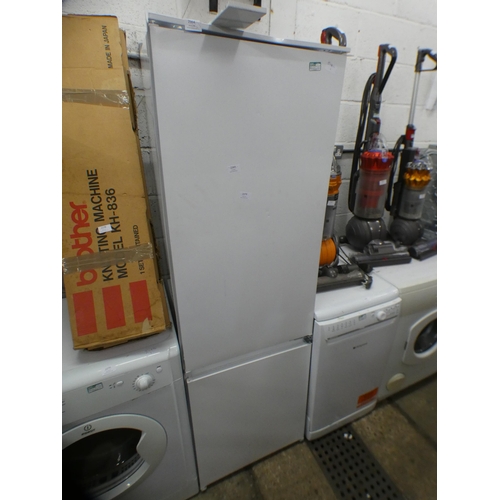 2279 - Zanussi integrated 70/30 fridge freezer