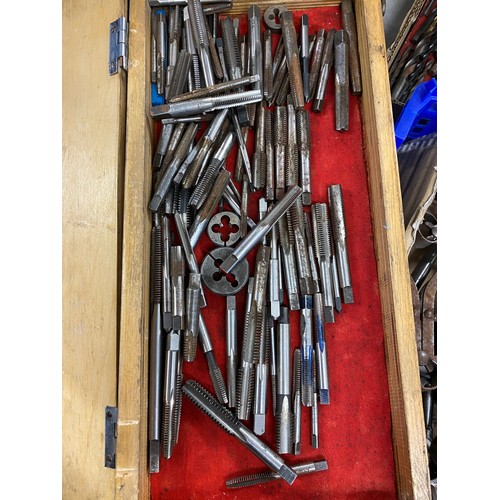 2013 - Engineer's tooling job lot: taps, dies, callipers, tap wrenches, etc., 100+ items